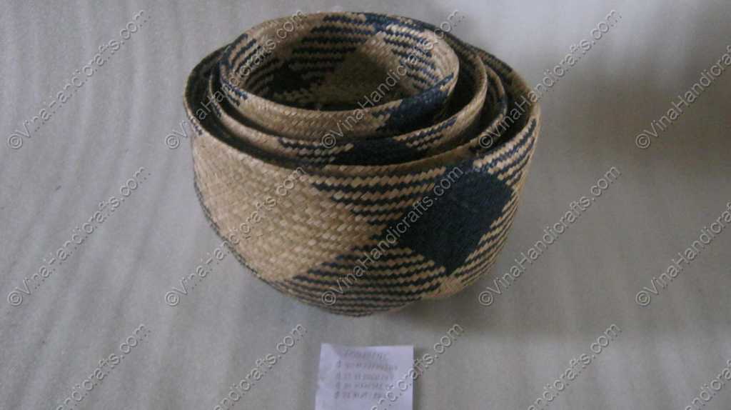 Rổ đan cói dập họa tiết xanh VNH0044